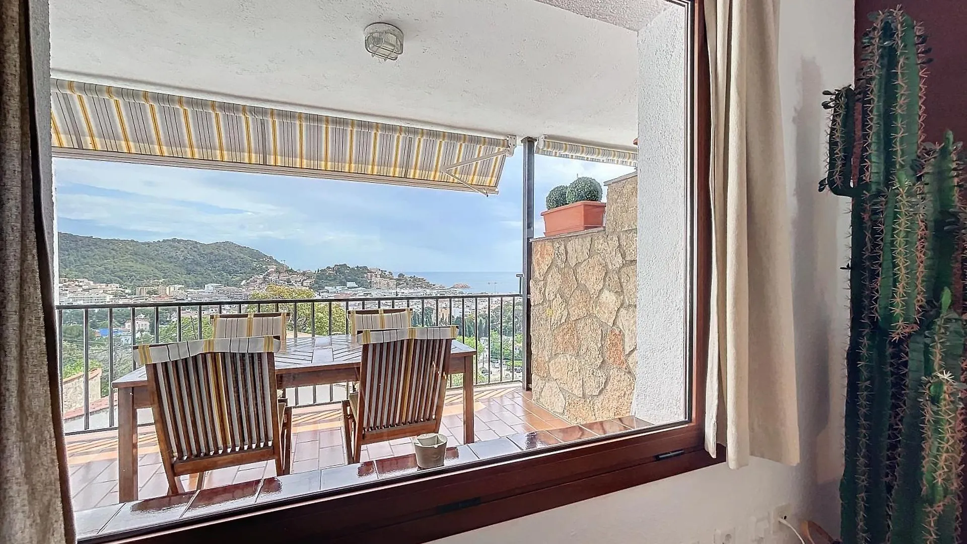 Lets Holidays Sea Views Apartment & Pool In Sa Gabarra トッサ・デ・マール 0*,