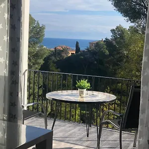 In The Forest With Sea View Apartamento