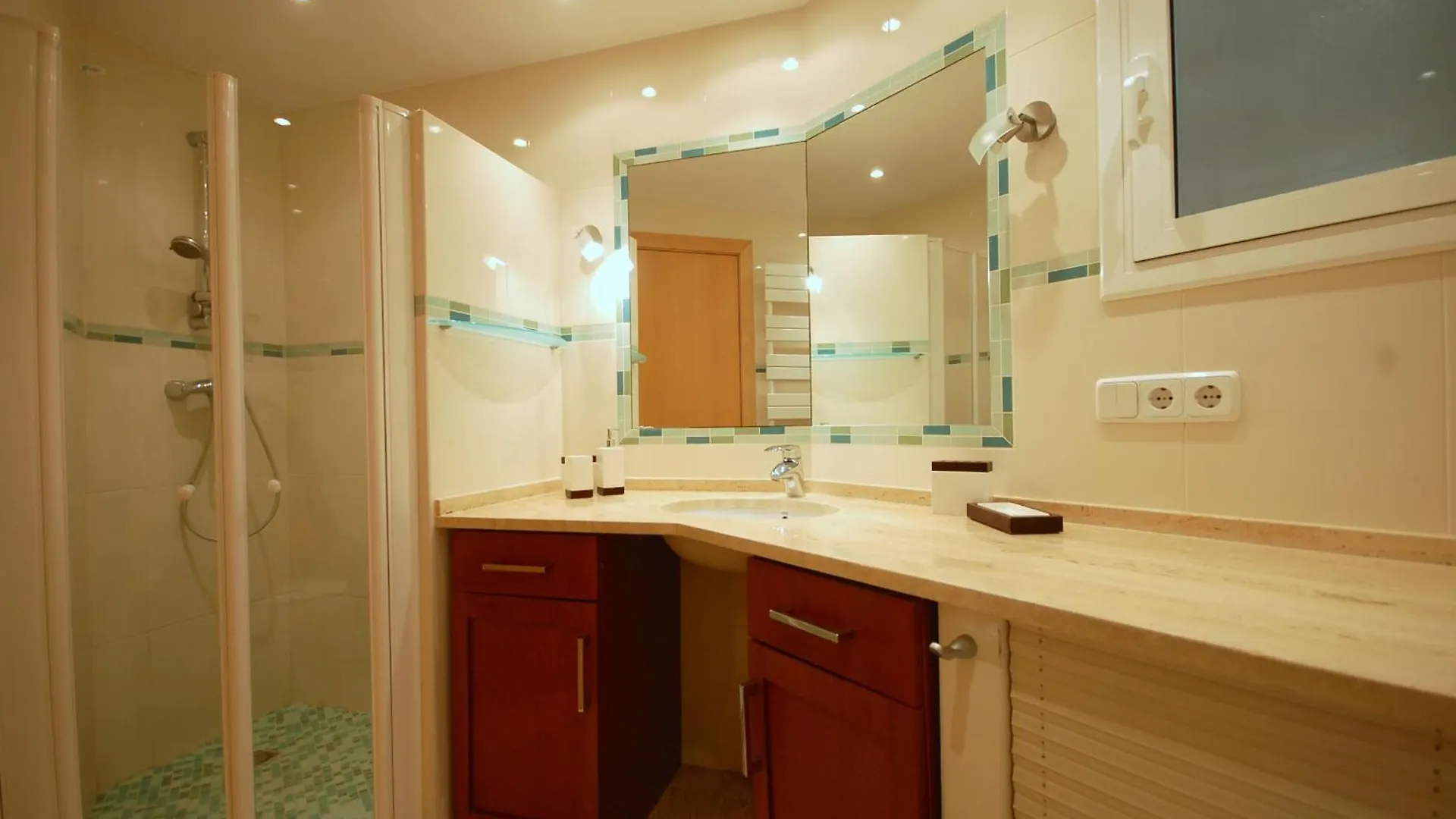 Lets Holidays Sea Views Apartment & Pool In Sa Gabarra Tossa de Mar